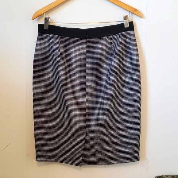 Ann Taylor Textured Plaid Pencil Skirt - Picture 3 of 7